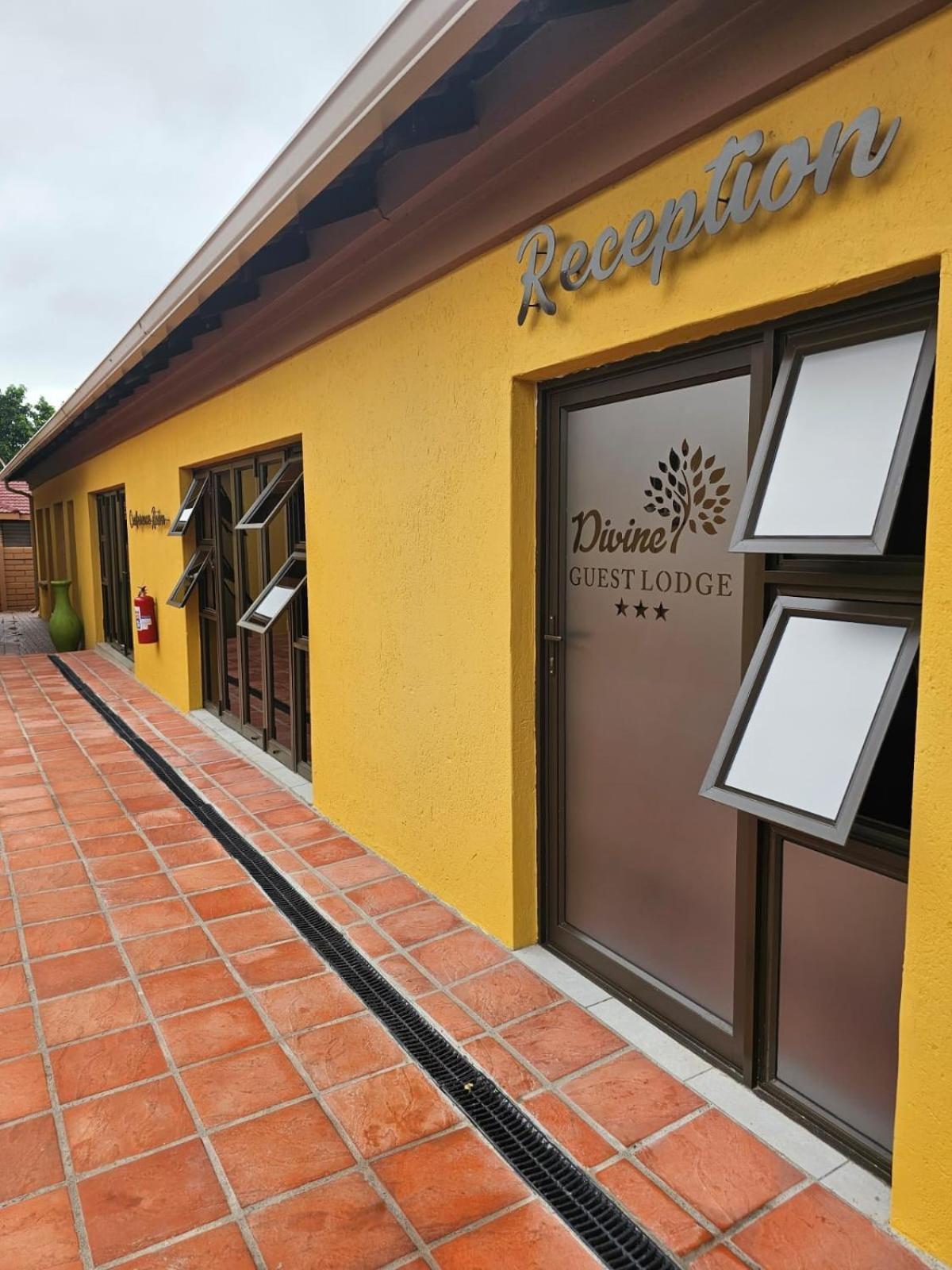 Divine Guest Lodge 루스텐버그 외부 사진