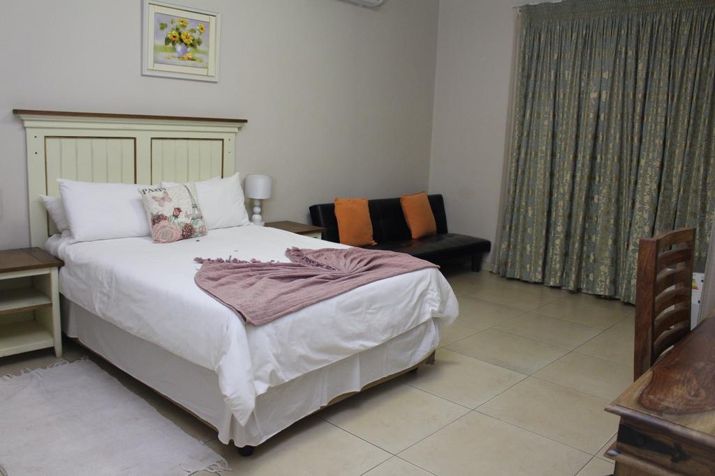 Divine Guest Lodge 루스텐버그 객실 사진