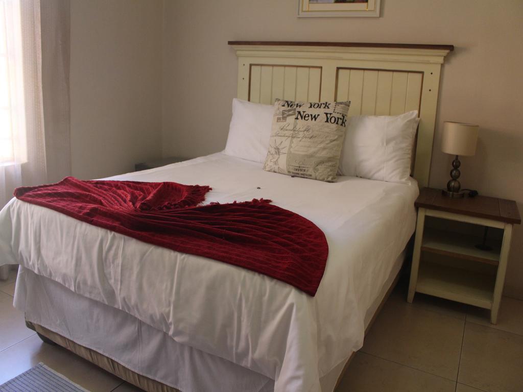 Divine Guest Lodge 루스텐버그 외부 사진
